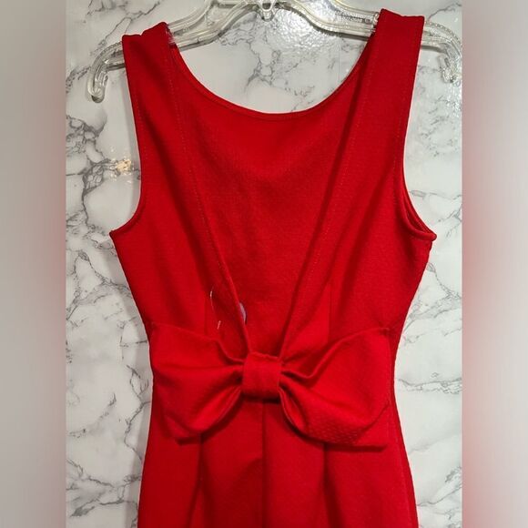 You are not alone V Back with bow Size S - Picture 2 of 5